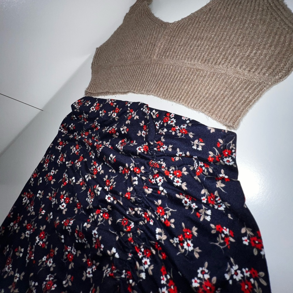 Windsor’s mini skirt